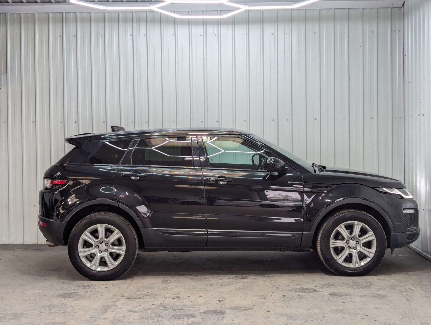 Used Land Rover Range Rover Evoque 2017 for sale - 77964810: Photo 14