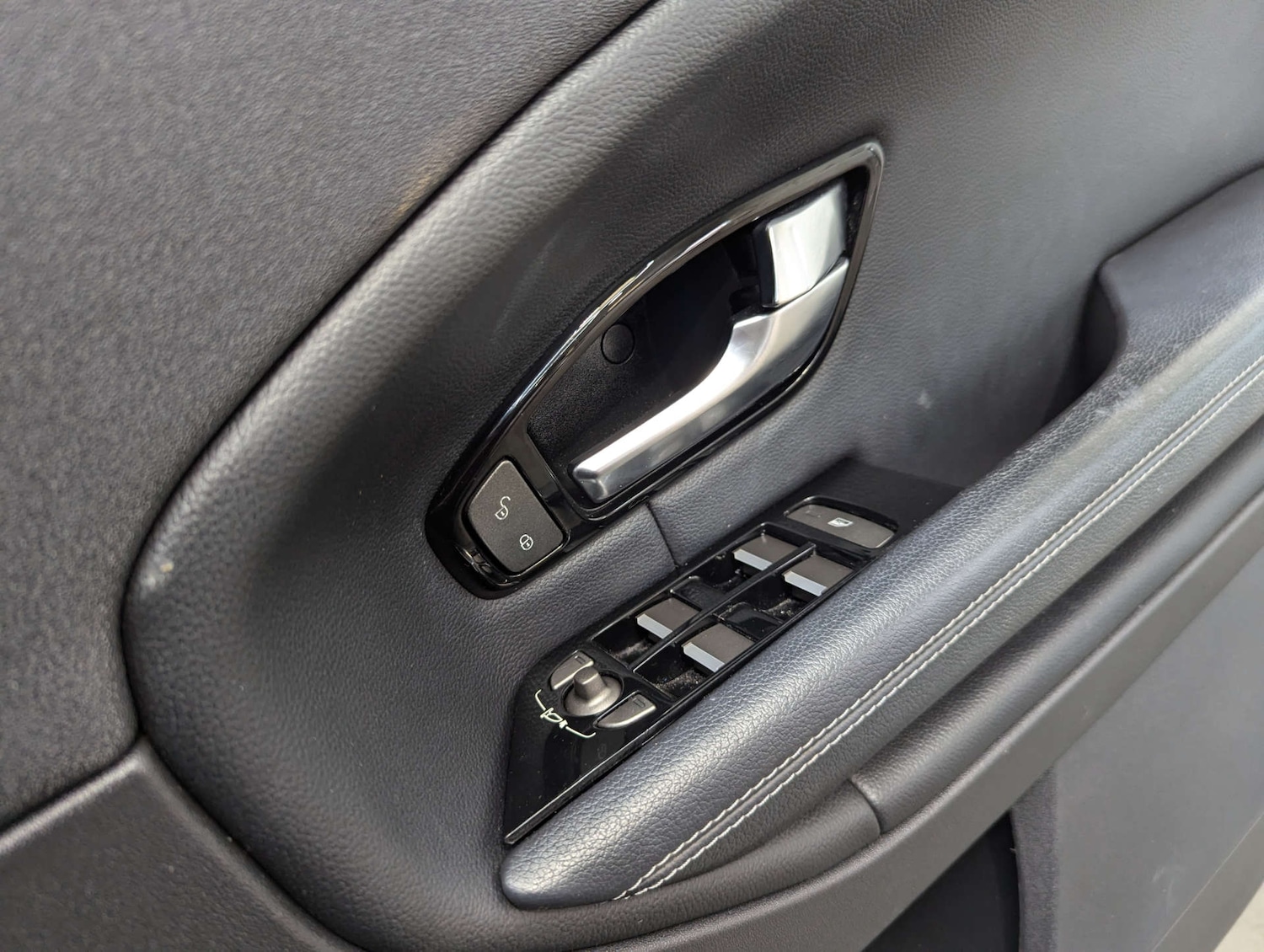 Used Land Rover Range Rover Evoque 2017 for sale - 77964810: Photo 79