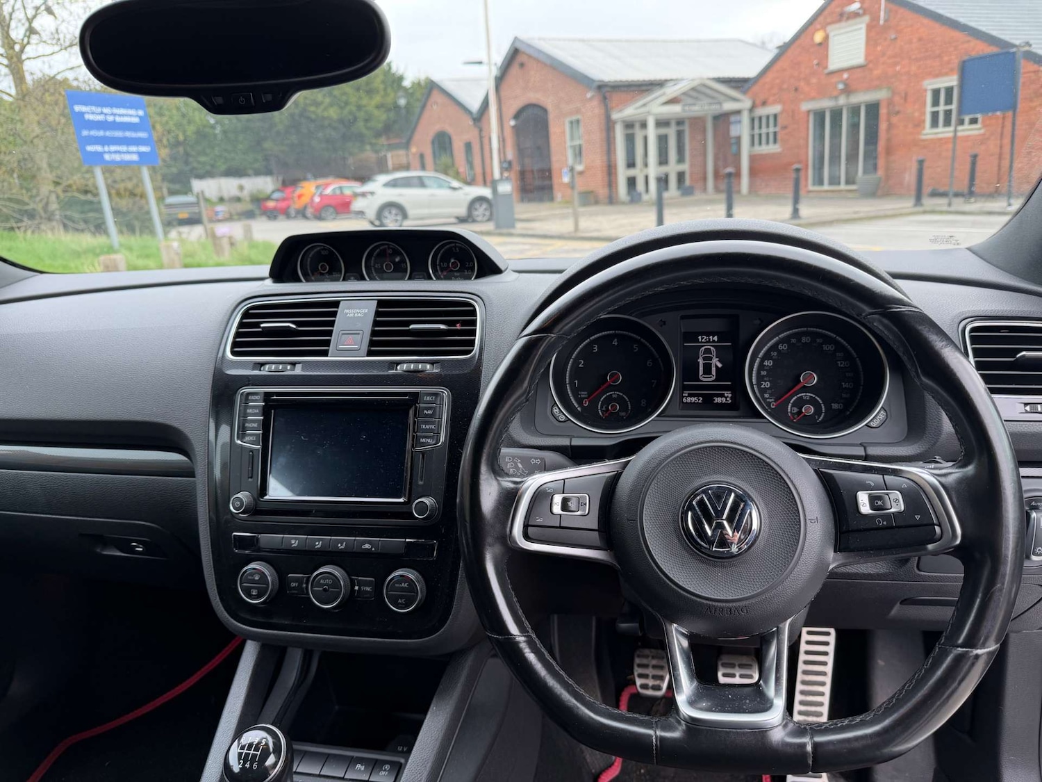 Used Volkswagen Scirocco 2017 for sale - 77736152: Photo 3