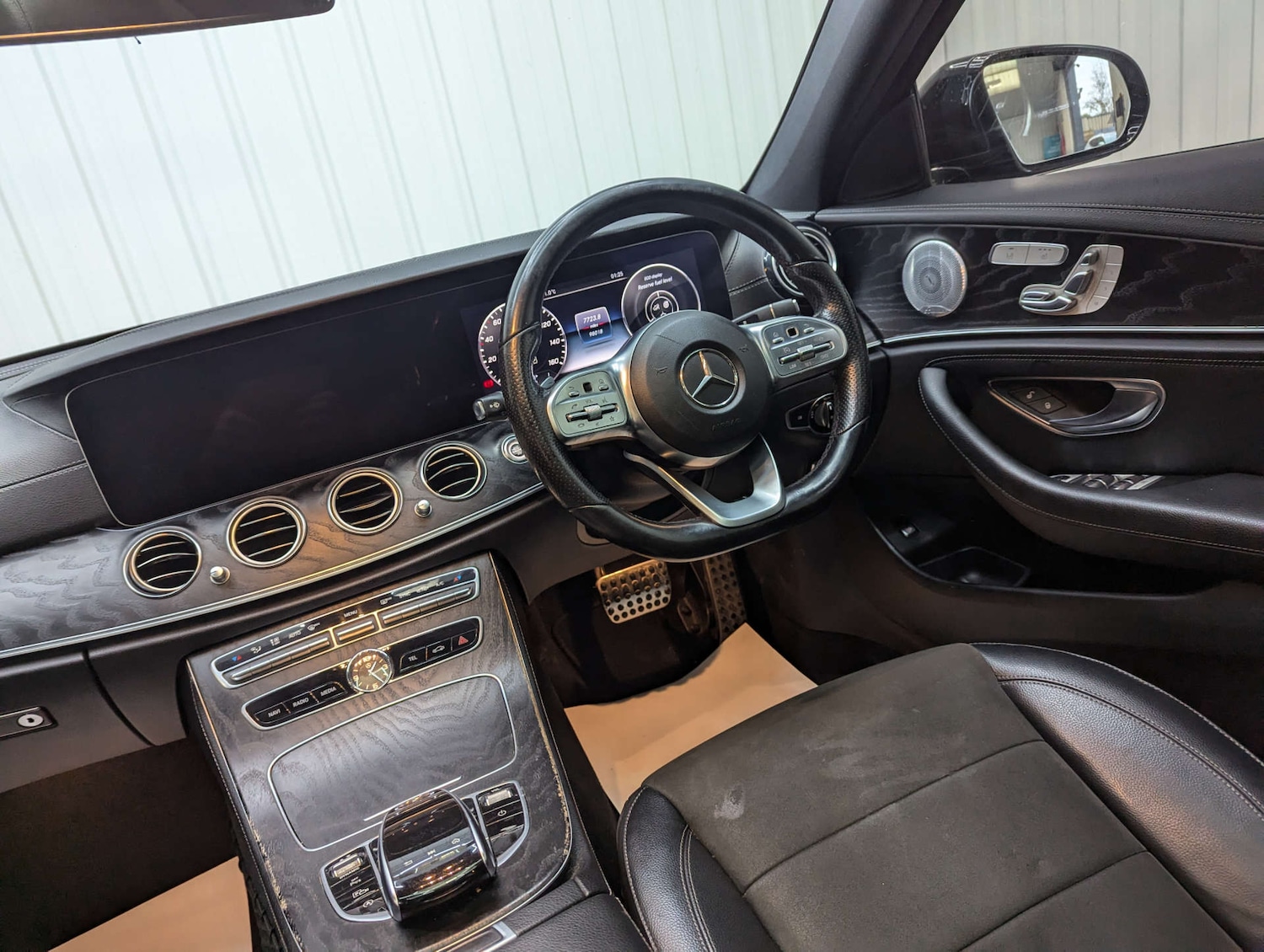 Used Mercedes-Benz E Class 2020 for sale - 76957765: Photo 45