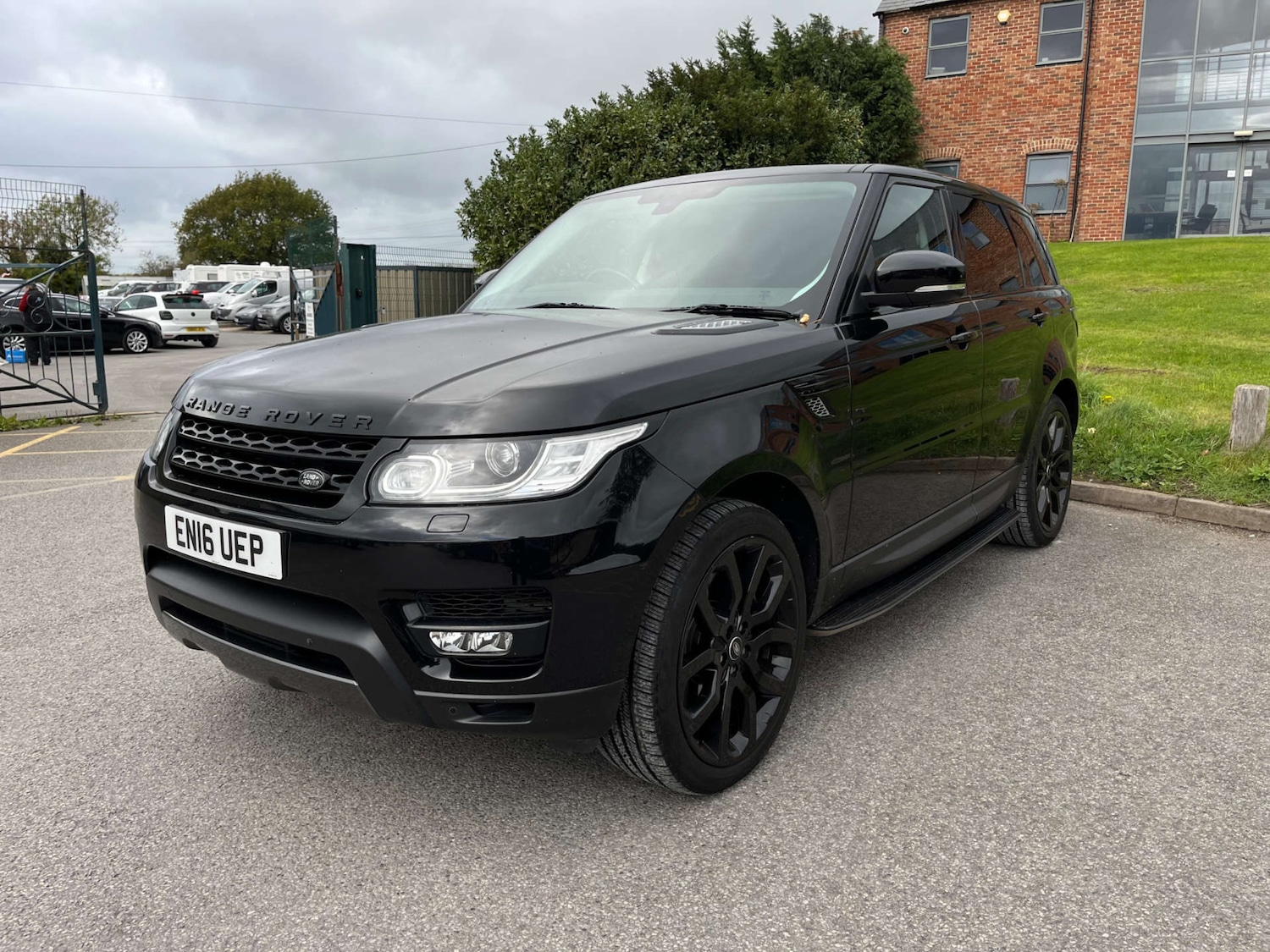 Used Land Rover Range Rover Sport 2016 for sale - 76401878: Photo 16