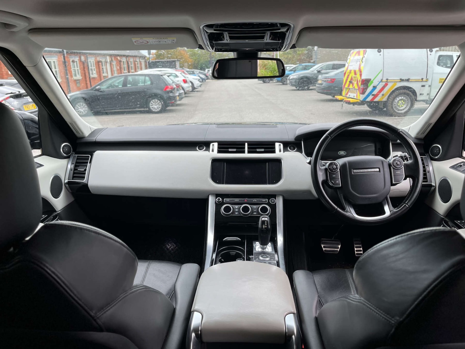 Used Land Rover Range Rover Sport 2016 for sale - 76401878: Photo 2