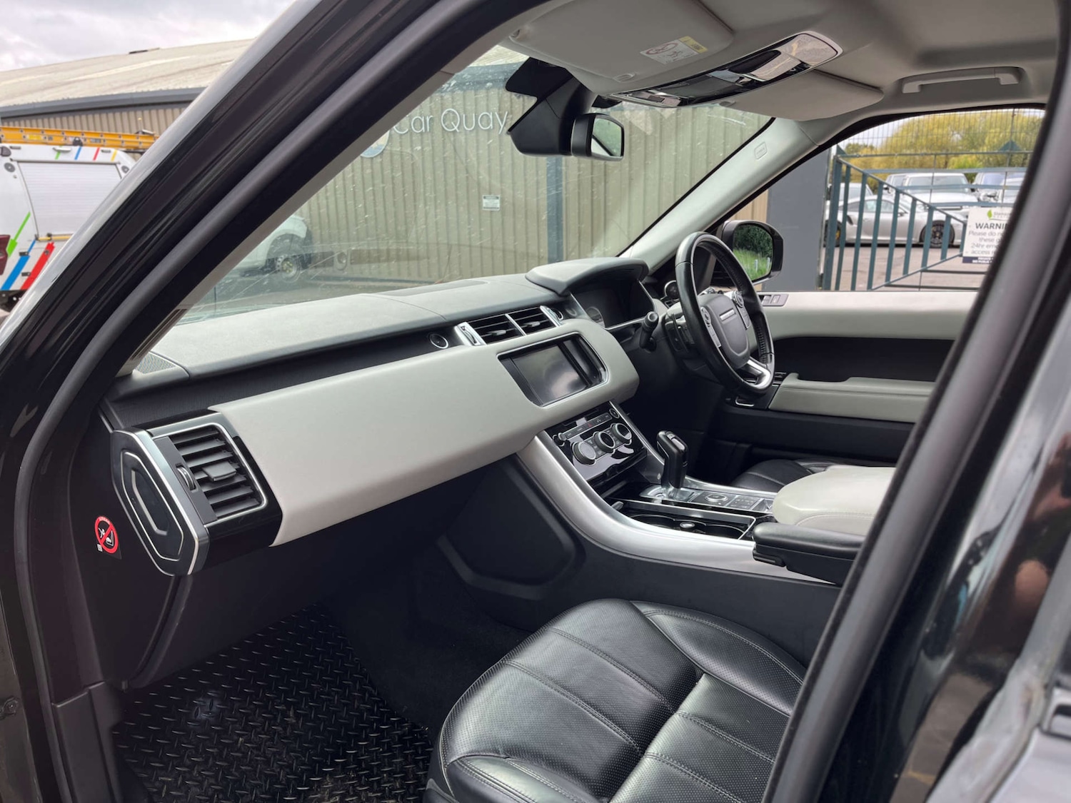 Used Land Rover Range Rover Sport 2016 for sale - 76401878: Photo 32