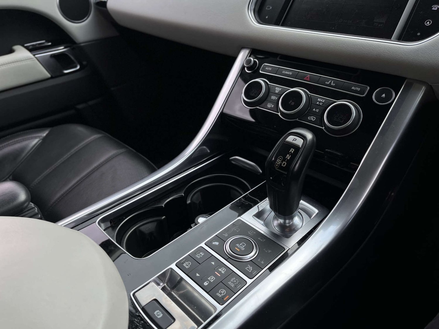 Used Land Rover Range Rover Sport 2016 for sale - 76401878: Photo 36