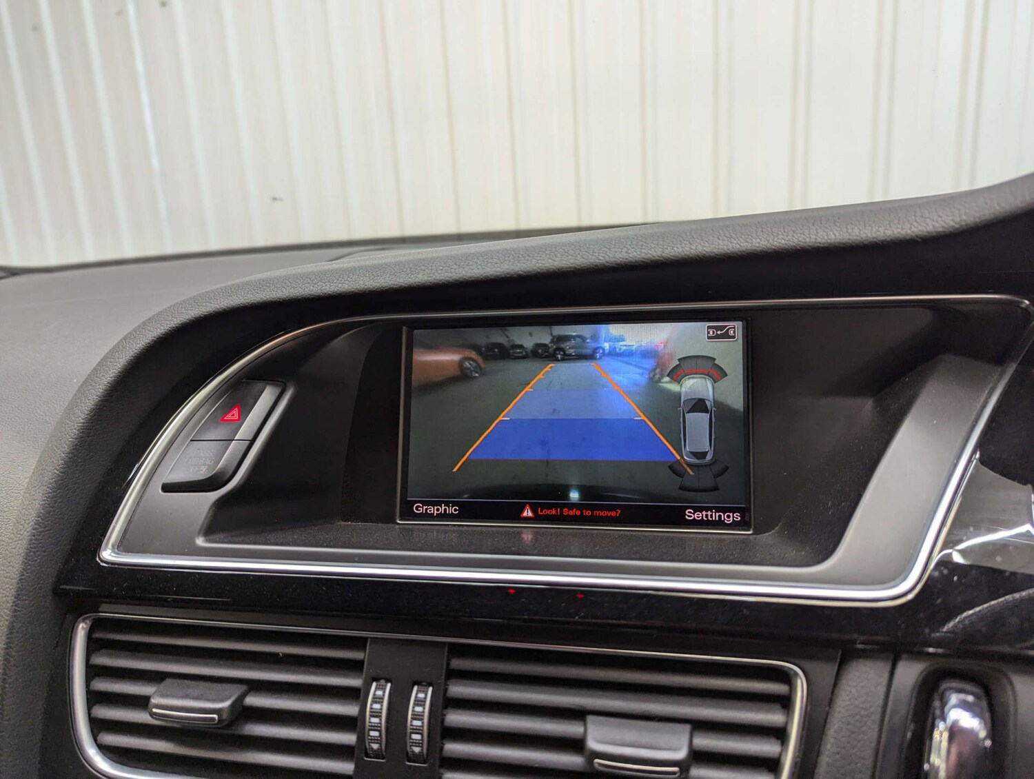 Used Audi A4 2015 for sale - 76583411: Photo 86