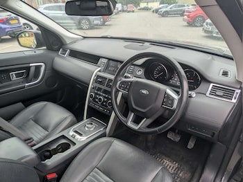 Used Land Rover Discovery Sport 2015 for sale - 78793778: Photo