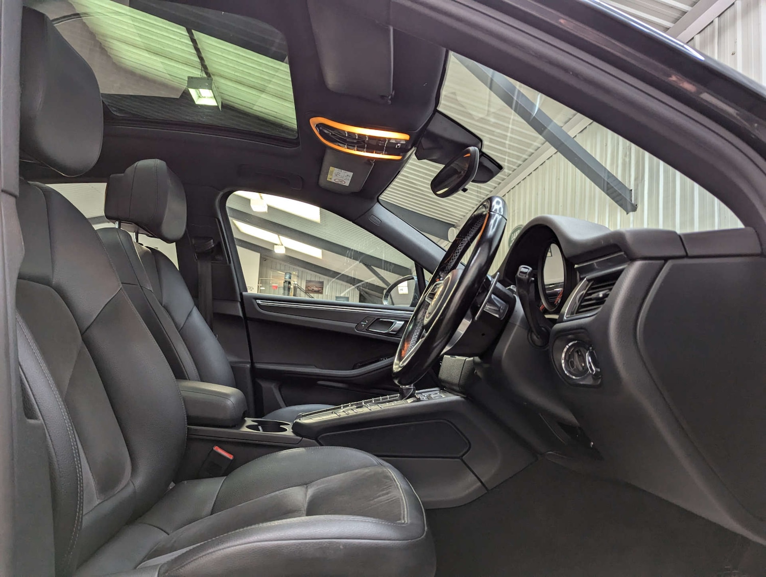 Used Porsche Macan 2016 for sale - 76278169: Photo 52