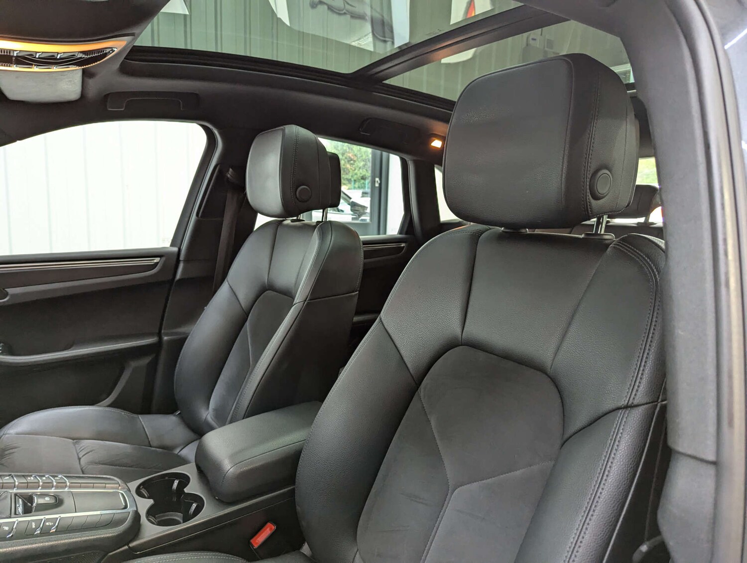 Used Porsche Macan 2016 for sale - 76278169: Photo 57