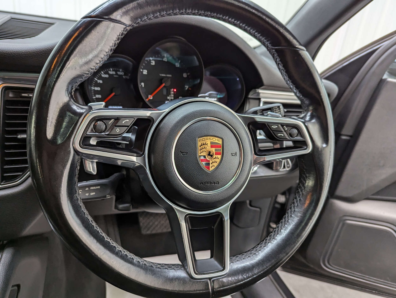 Used Porsche Macan 2016 for sale - 76278169: Photo 77