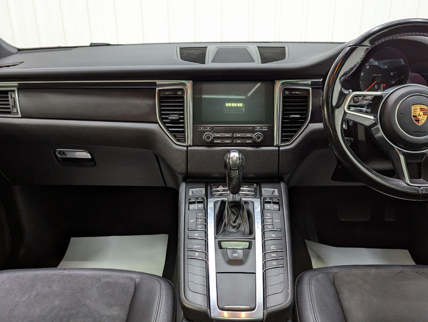 Used Porsche Macan 2016 for sale - 76278169: Photo 82