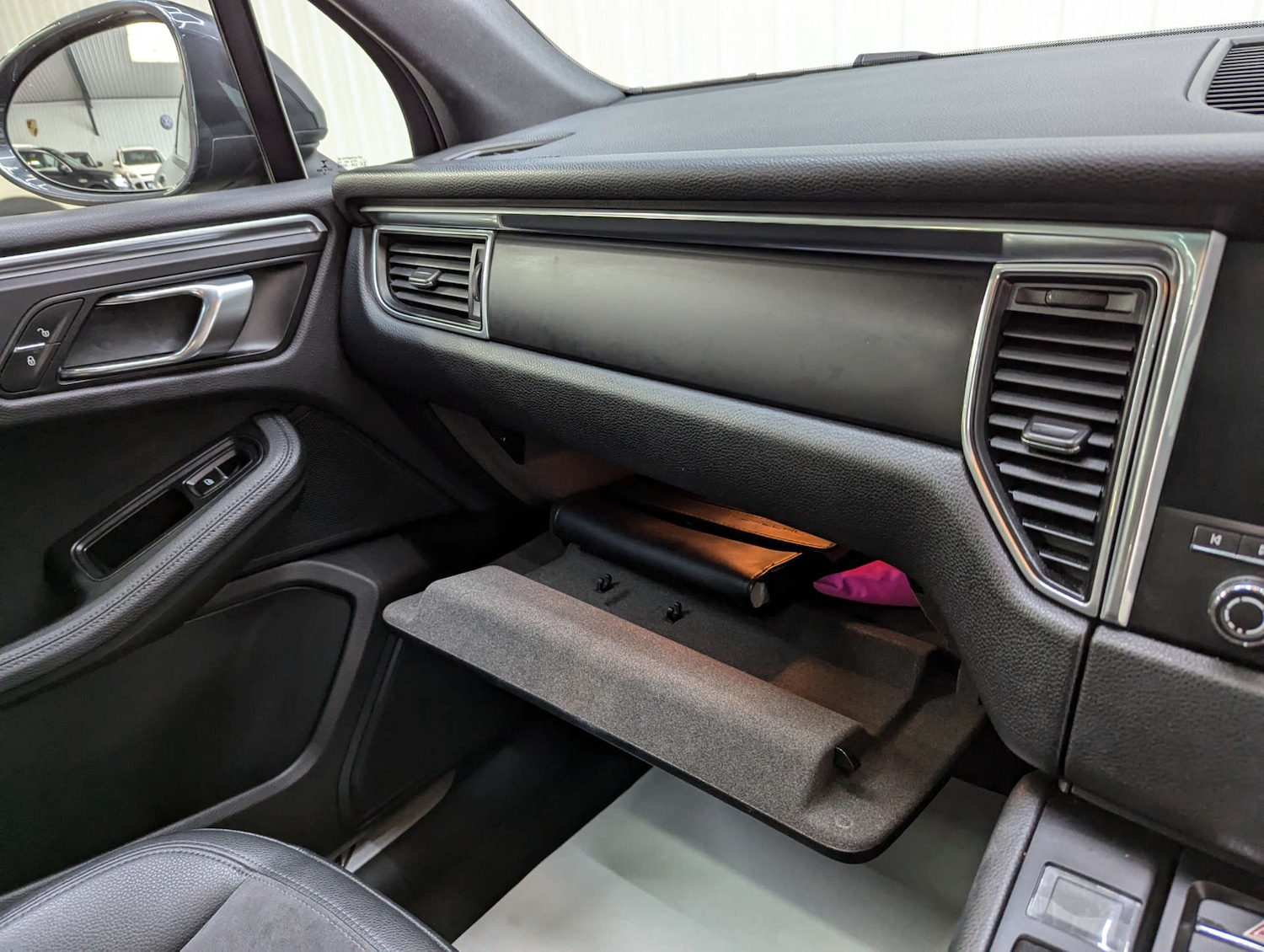 Used Porsche Macan 2016 for sale - 76278169: Photo 92