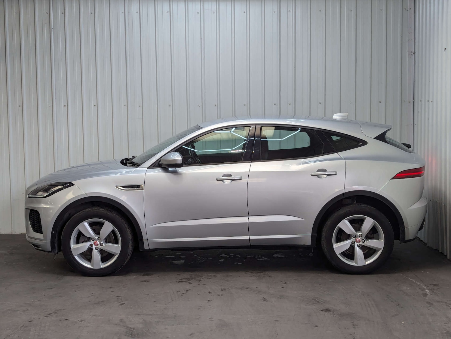 Used Jaguar E-Pace 2018 for sale - 76601790: Photo 15