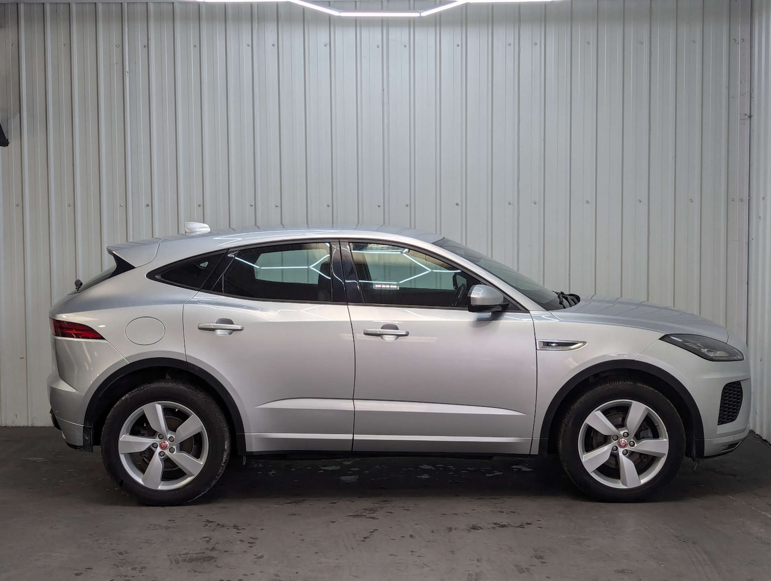 Used Jaguar E-Pace 2018 for sale - 76601790: Photo 17