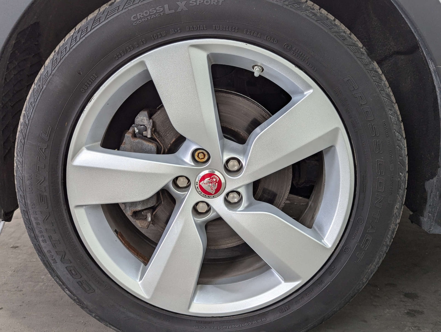 Used Jaguar E-Pace 2018 for sale - 76601790: Photo 32