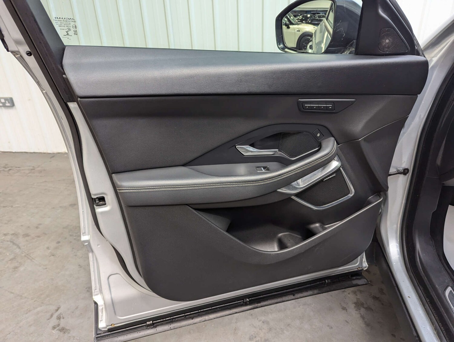 Used Jaguar E-Pace 2018 for sale - 76601790: Photo 60