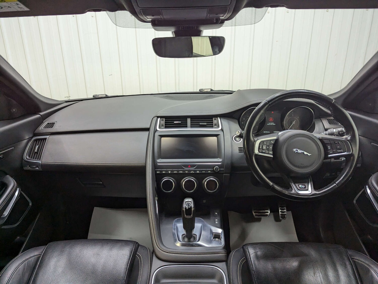 Used Jaguar E-Pace 2018 for sale - 76601790: Photo 73