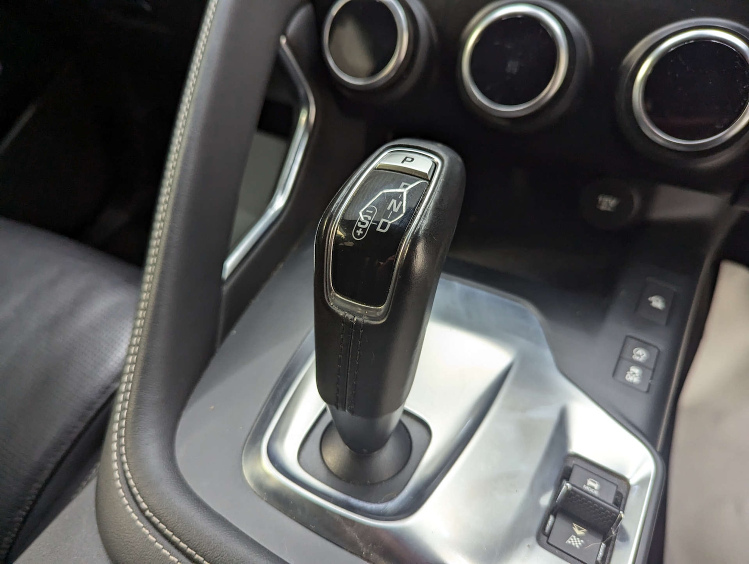 Used Jaguar E-Pace 2018 for sale - 76601790: Photo 84