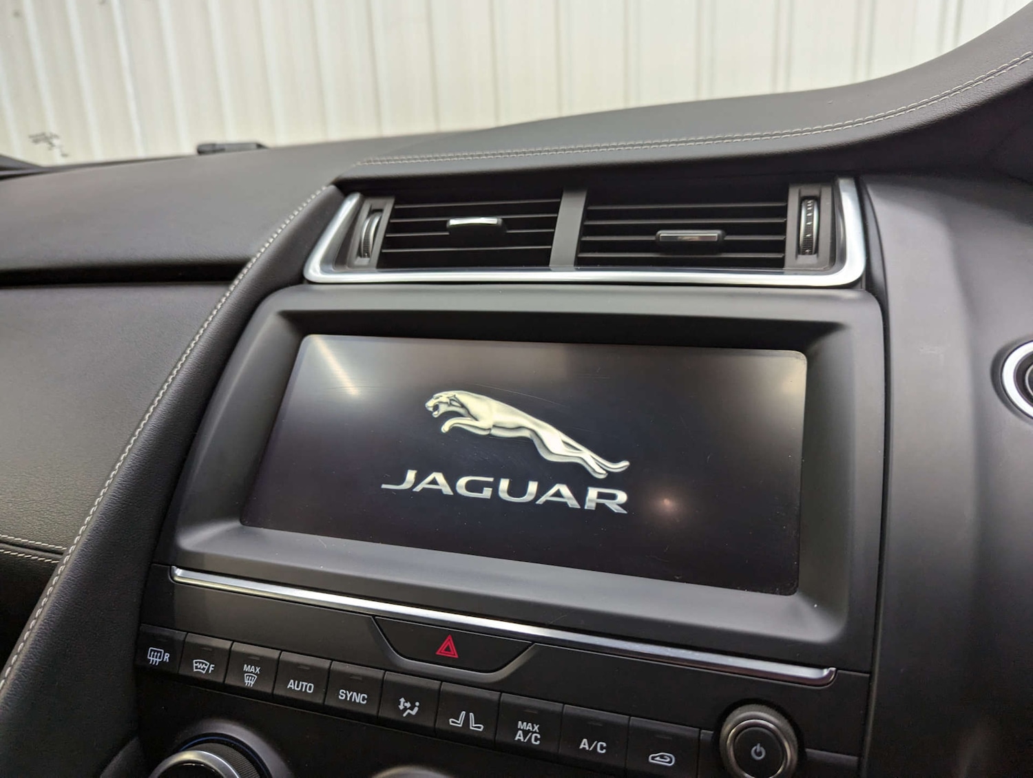 Used Jaguar E-Pace 2018 for sale - 76601790: Photo 88