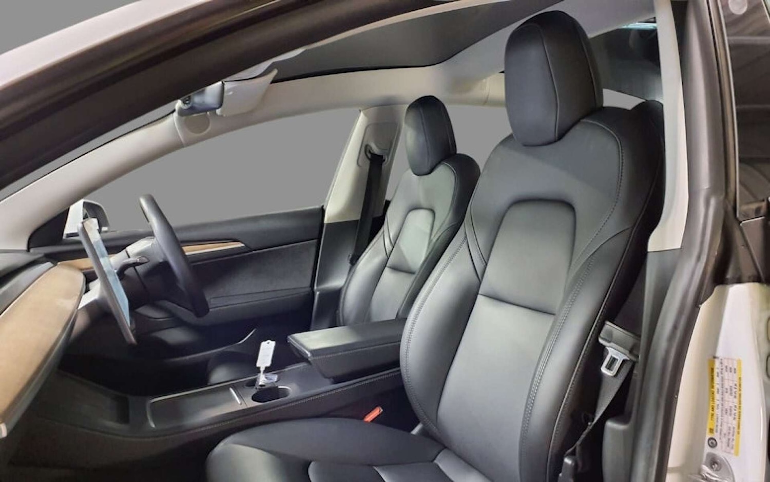 Used Tesla Model 3 2021 for sale - 77234111: Photo 4