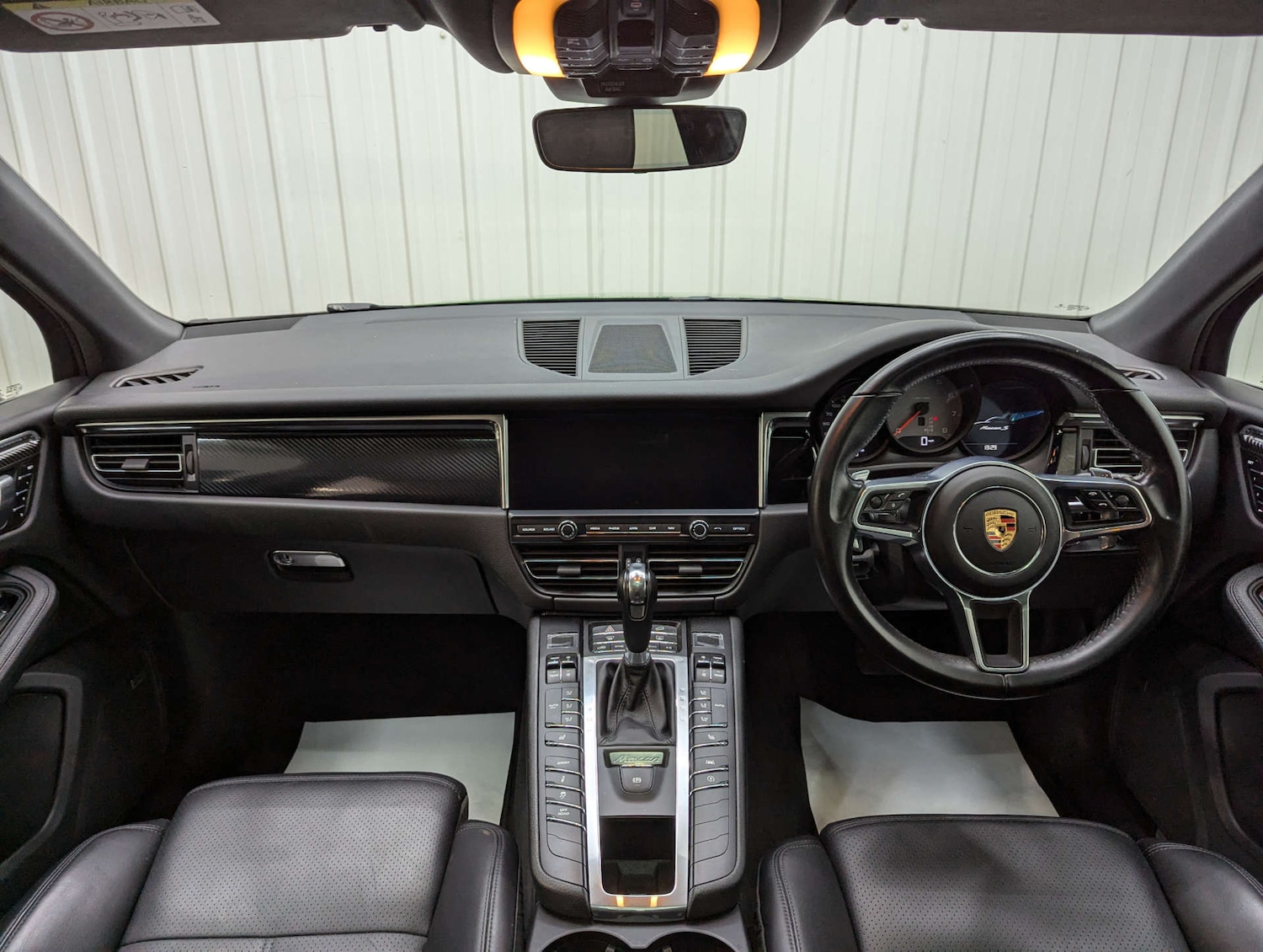 Used Porsche Macan 2019 for sale - 76682725: Photo 2