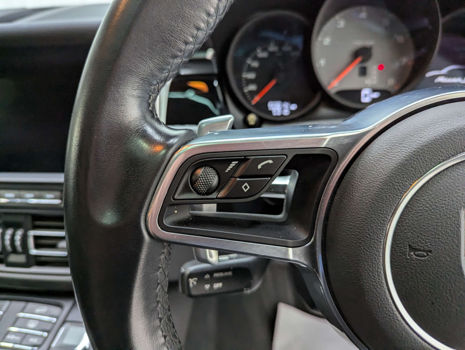 Used Porsche Macan 2019 for sale - 76682725: Photo 73