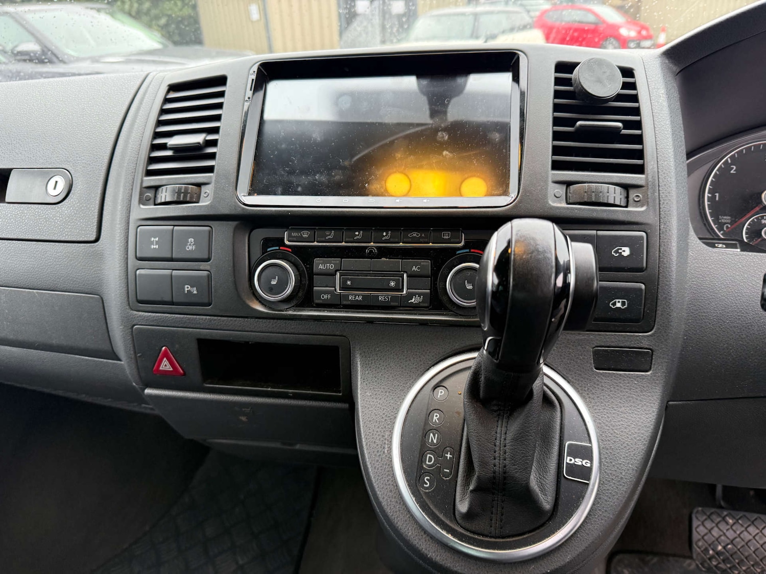 Used Volkswagen Caravelle 2011 for sale - 77285451: Photo 19