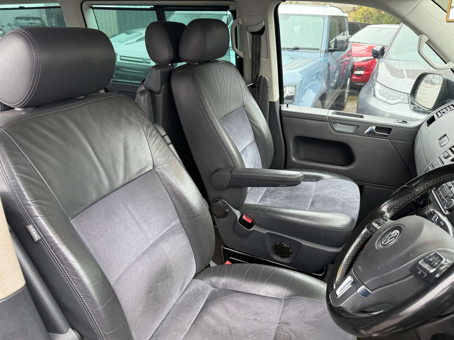 Used Volkswagen Caravelle 2011 for sale - 77285451: Photo 21