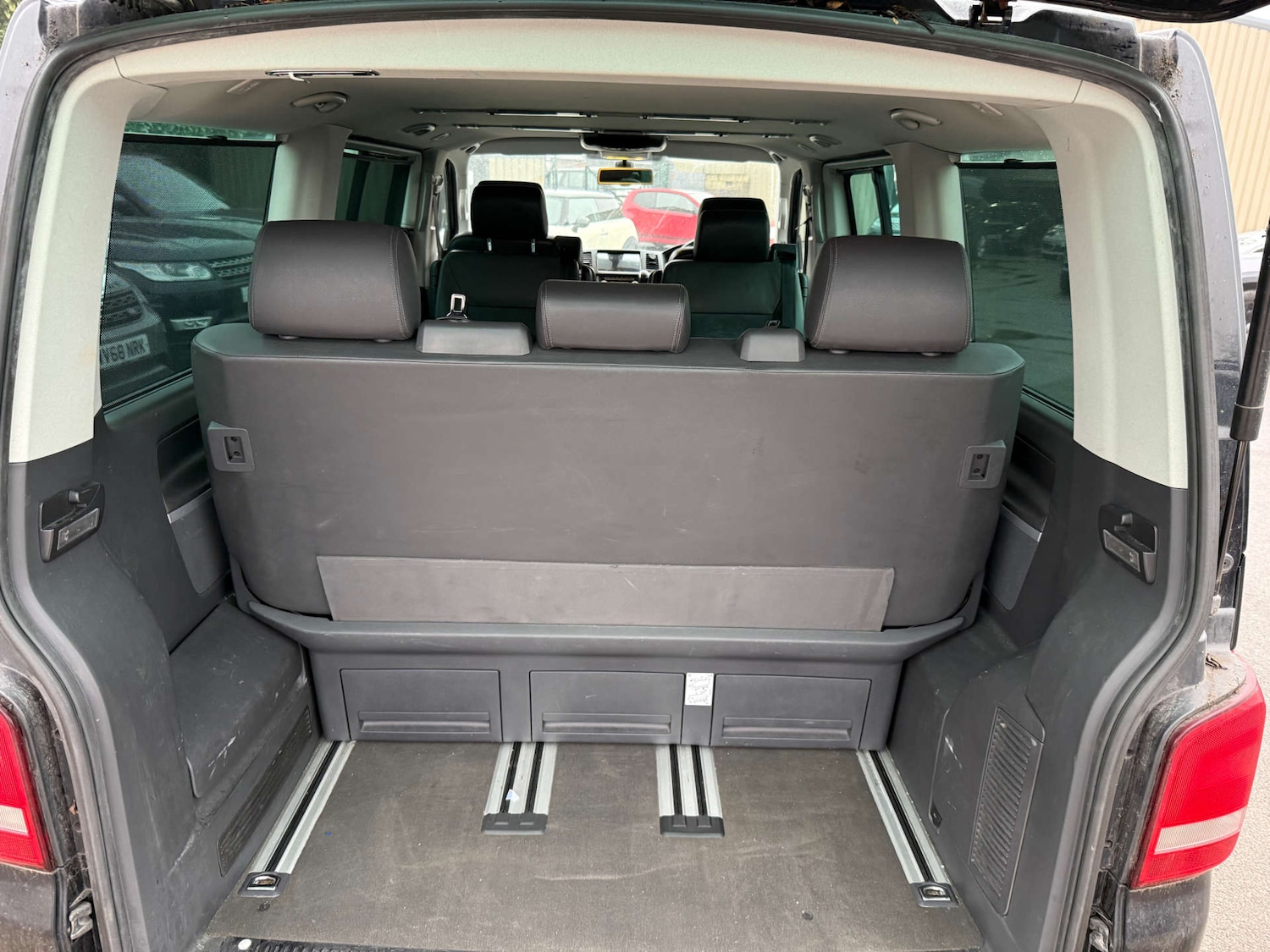 Used Volkswagen Caravelle 2011 for sale - 77285451: Photo 9