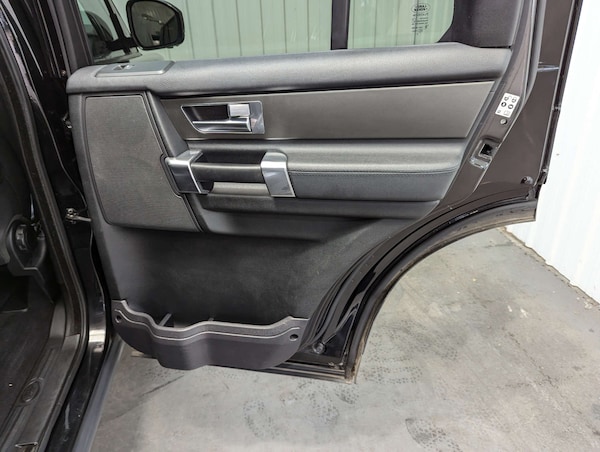Used Land Rover Discovery 2016 for sale - 76220615: Photo 63