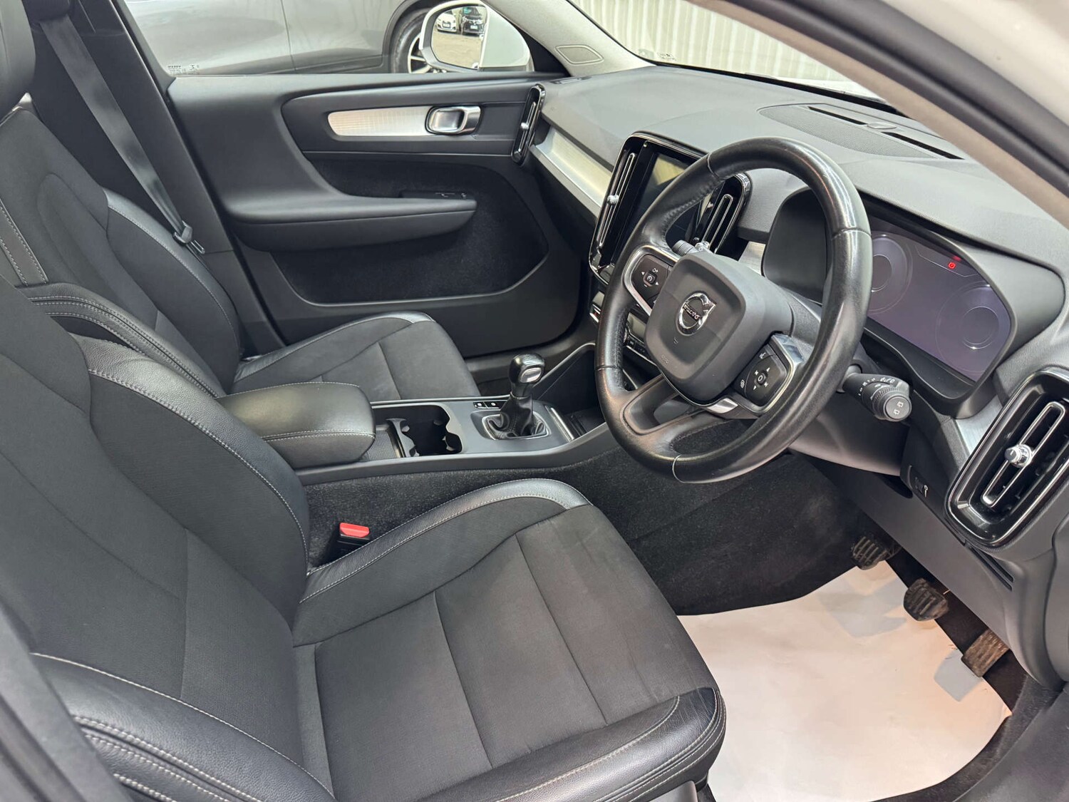 Used Volvo XC40 2019 for sale - 76343755: Photo 47