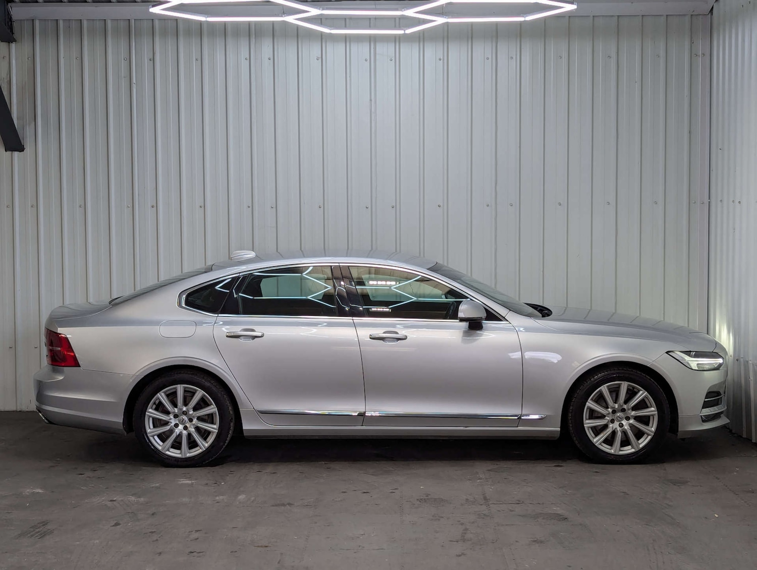 Used Volvo S90 2018 for sale - 76600882: Photo 14