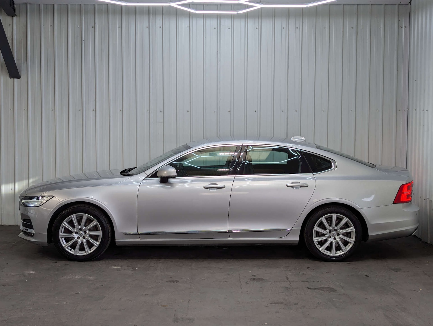 Used Volvo S90 2018 for sale - 76600882: Photo 17