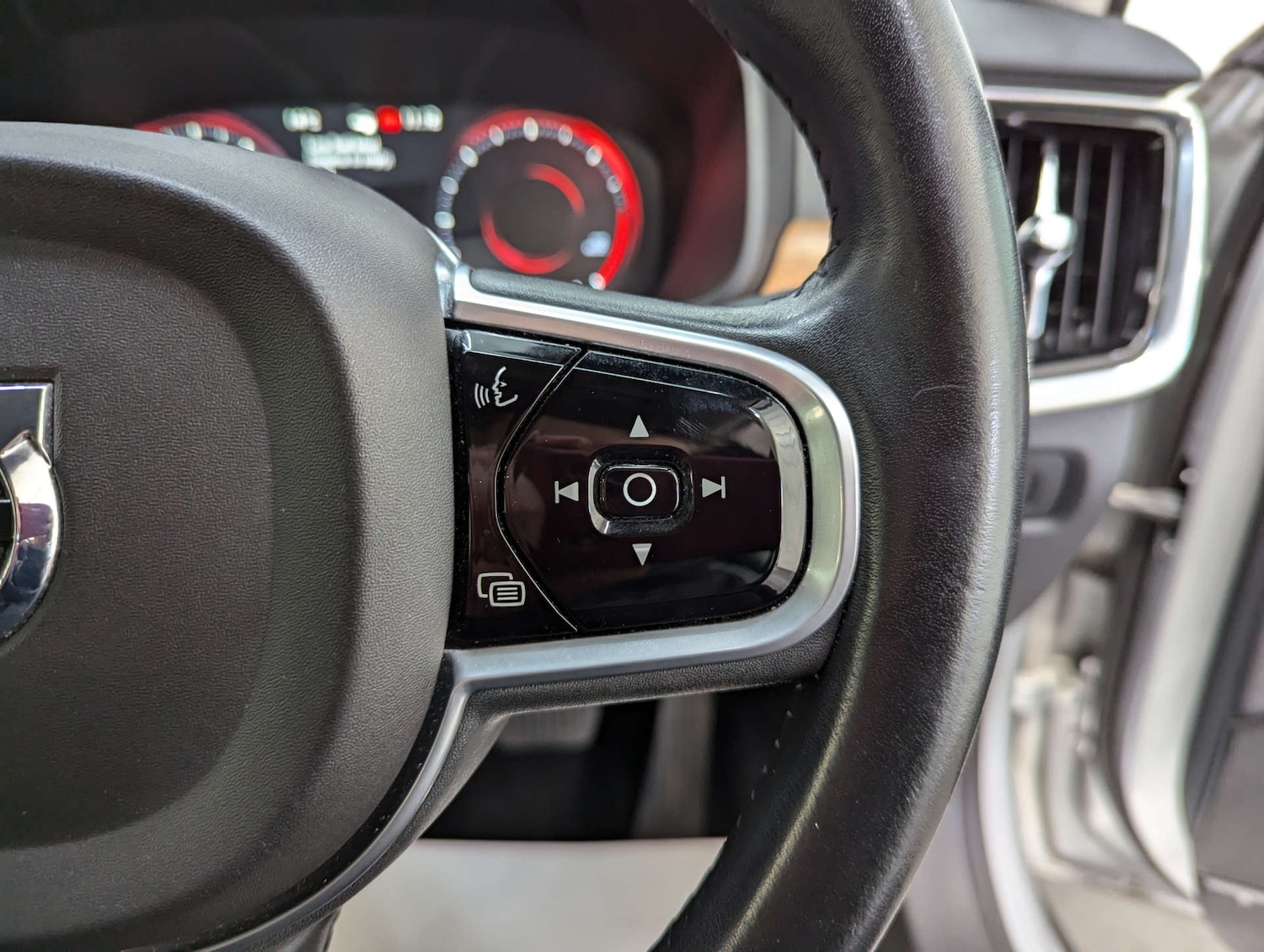 Used Volvo S90 2018 for sale - 76600882: Photo 75