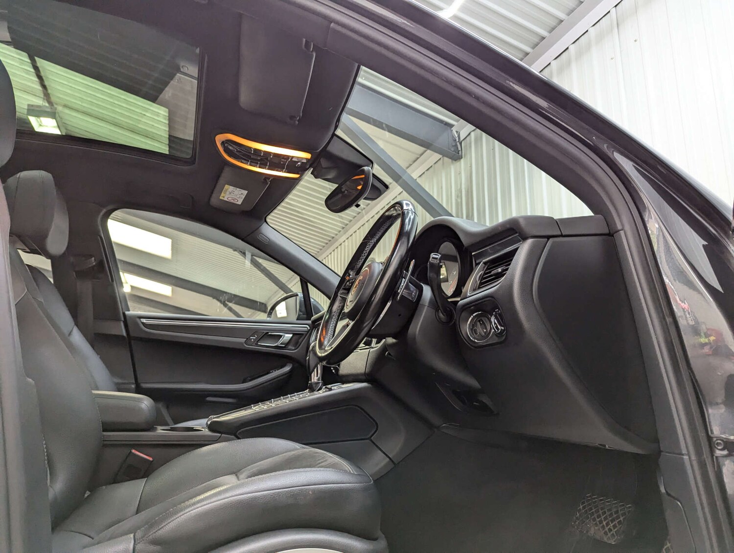Used Porsche Macan 2016 for sale - 76005381: Photo 50