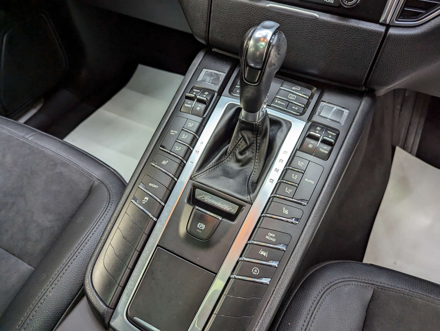 Used Porsche Macan 2016 for sale - 76005381: Photo 90