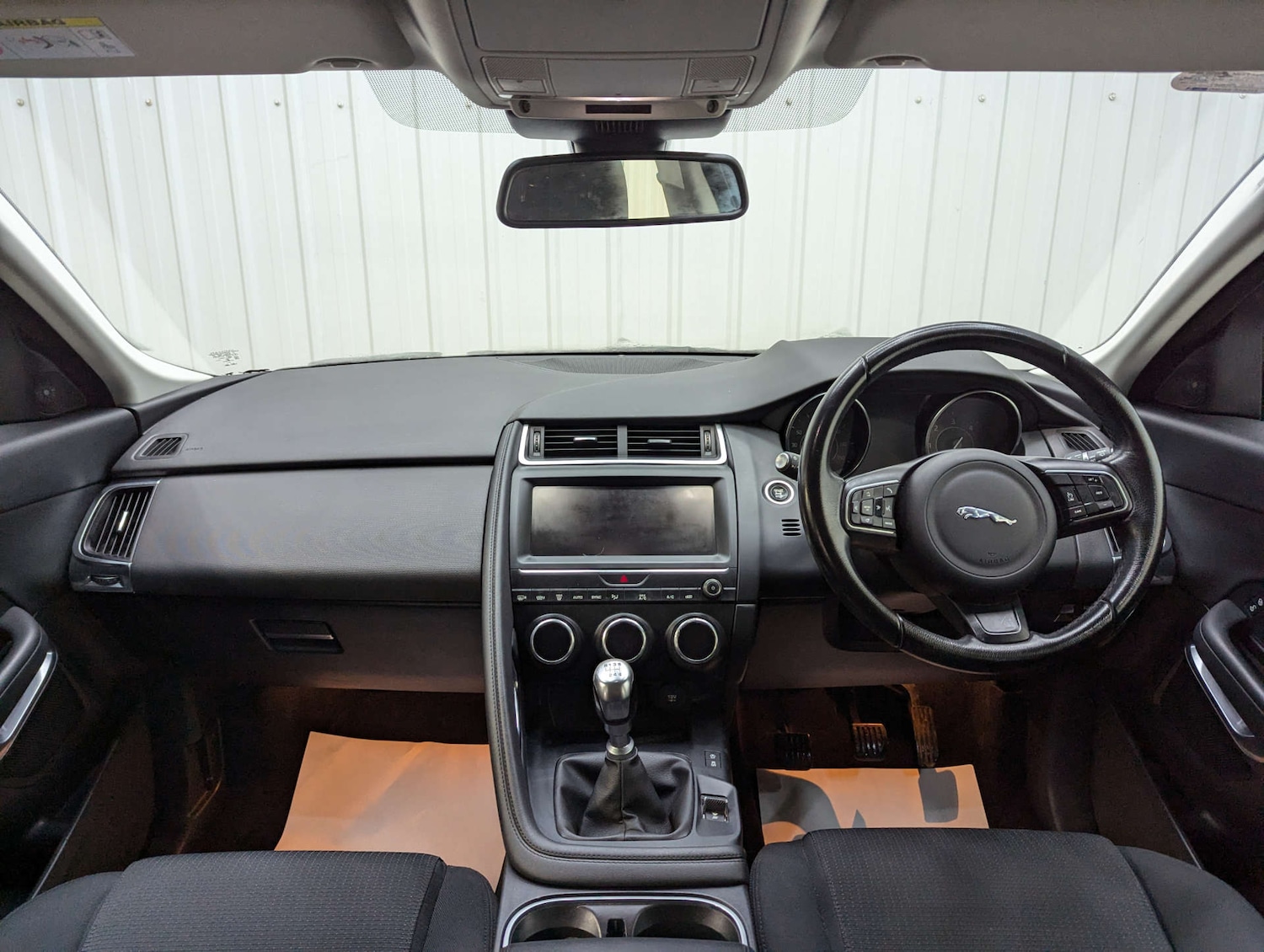 Used Jaguar E-Pace 2018 for sale - 77127333: Photo 2