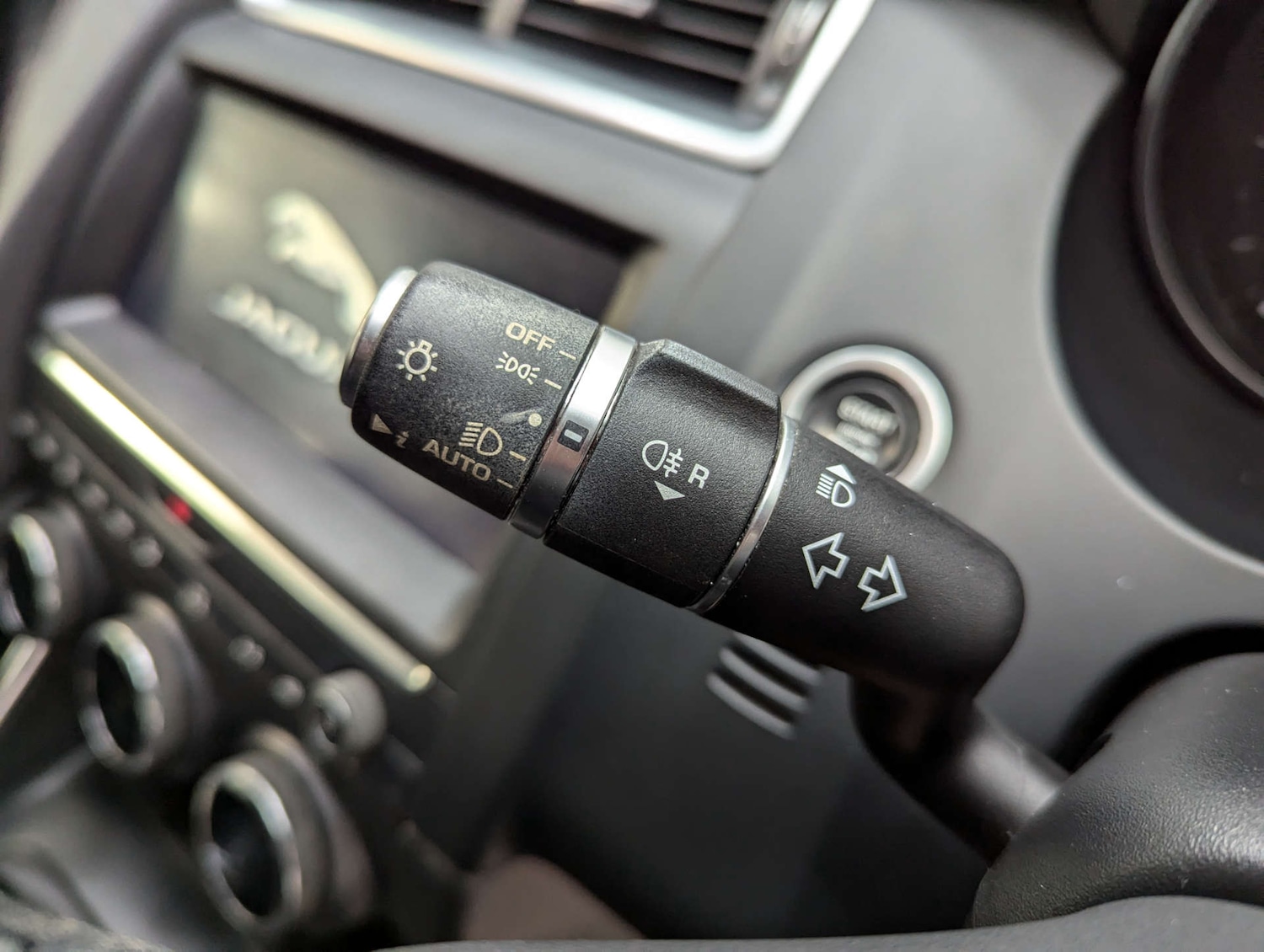 Used Jaguar E-Pace 2018 for sale - 77127333: Photo 73