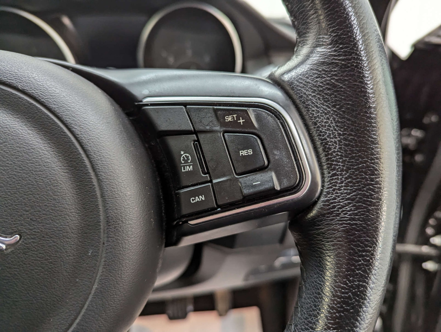 Used Jaguar E-Pace 2018 for sale - 77127333: Photo 77