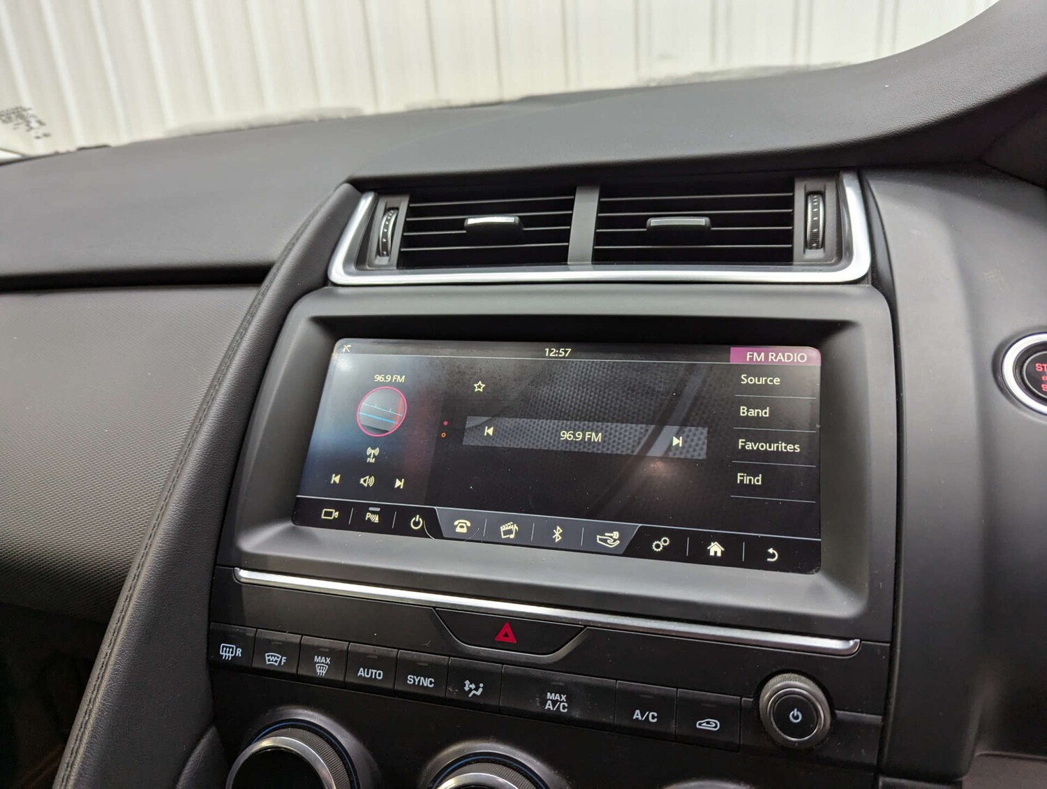 Used Jaguar E-Pace 2018 for sale - 77127333: Photo 89