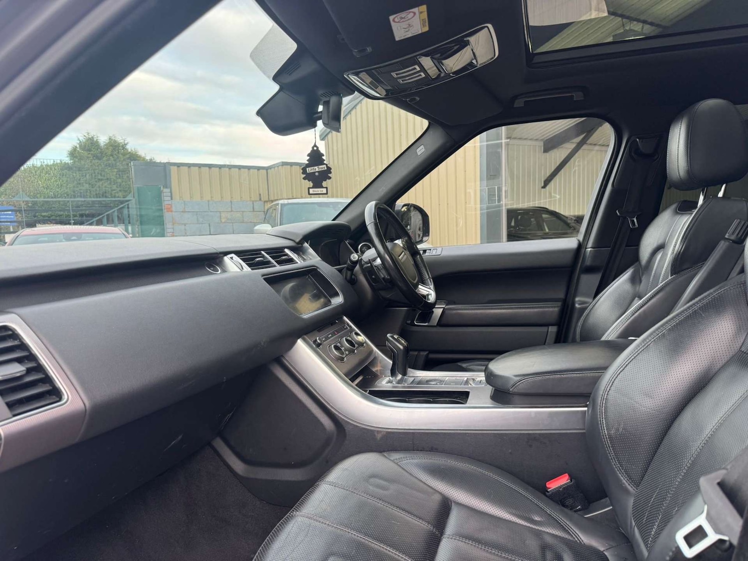 Used Land Rover Range Rover Sport 2017 for sale - 77637094: Photo 16