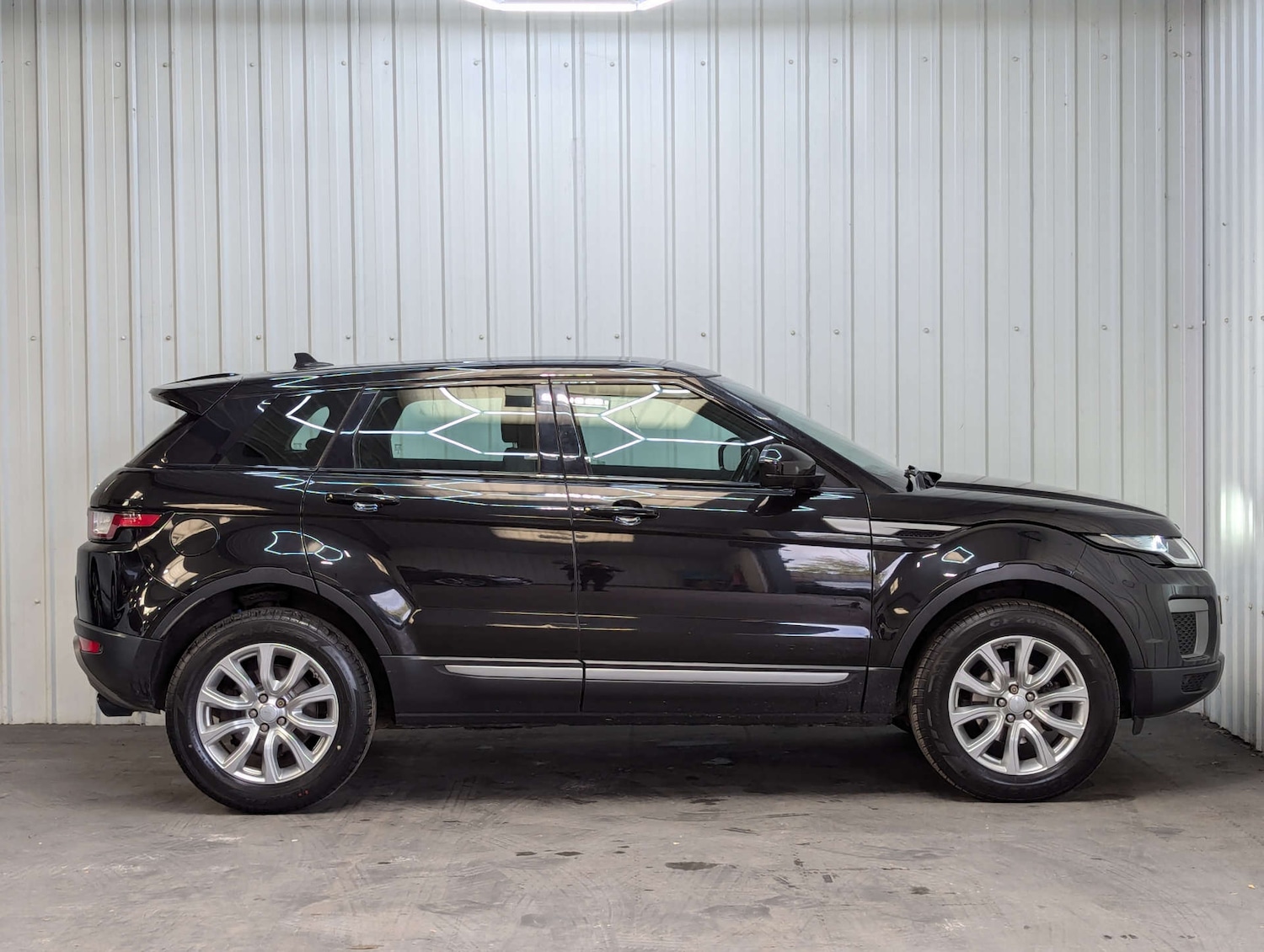 Used Land Rover Range Rover Evoque 2016 for sale - 76491010: Photo 13