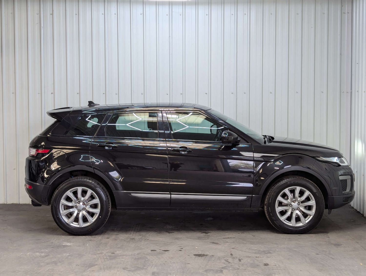Used Land Rover Range Rover Evoque 2016 for sale - 76491010: Photo 14