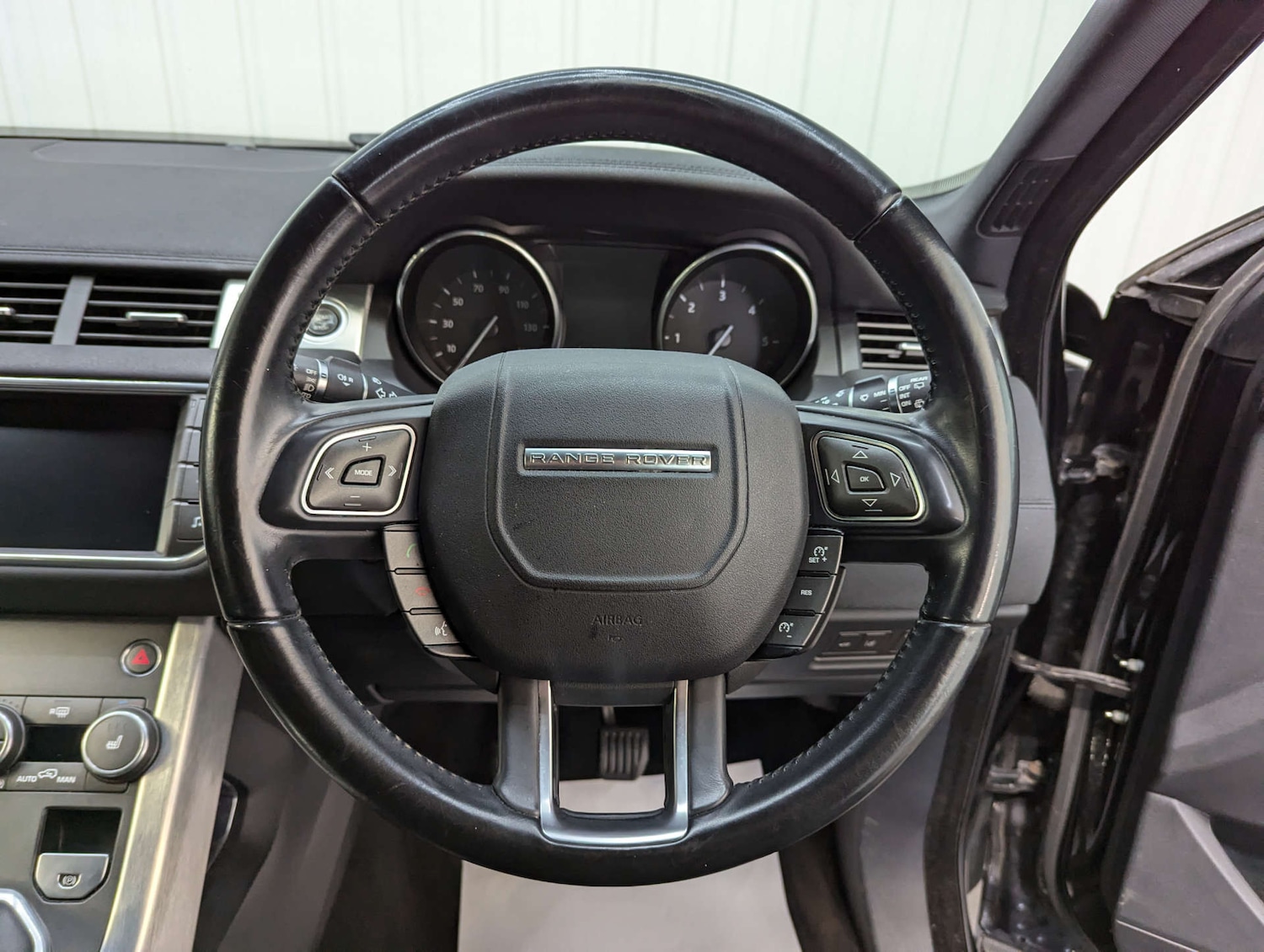 Used Land Rover Range Rover Evoque 2016 for sale - 76491010: Photo 74