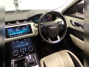 Used Land Rover Range Rover Velar 2018 for sale - 76142022: Photo 3