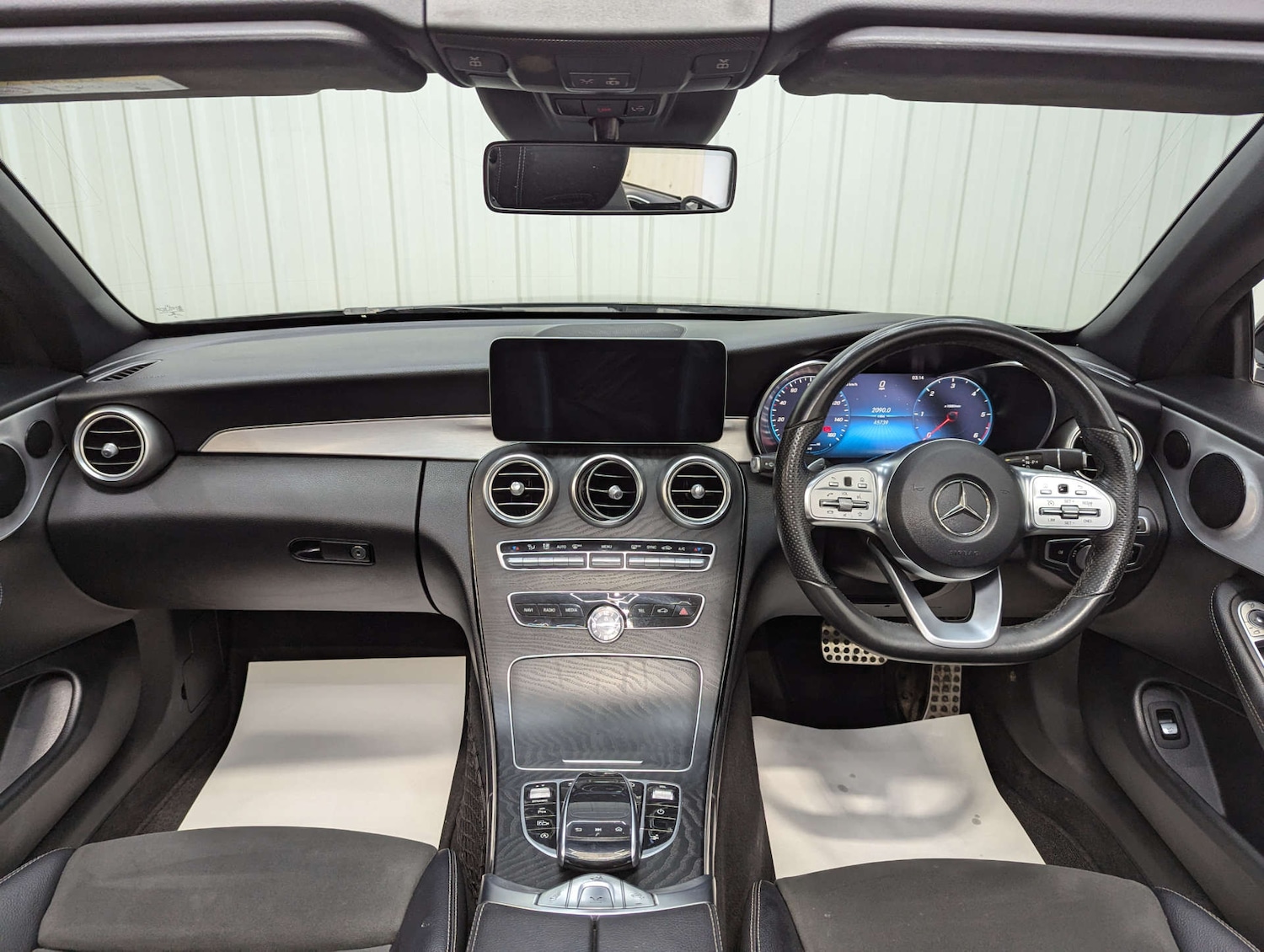 Used Mercedes-Benz C Class 2019 for sale - 76363699: Photo 2