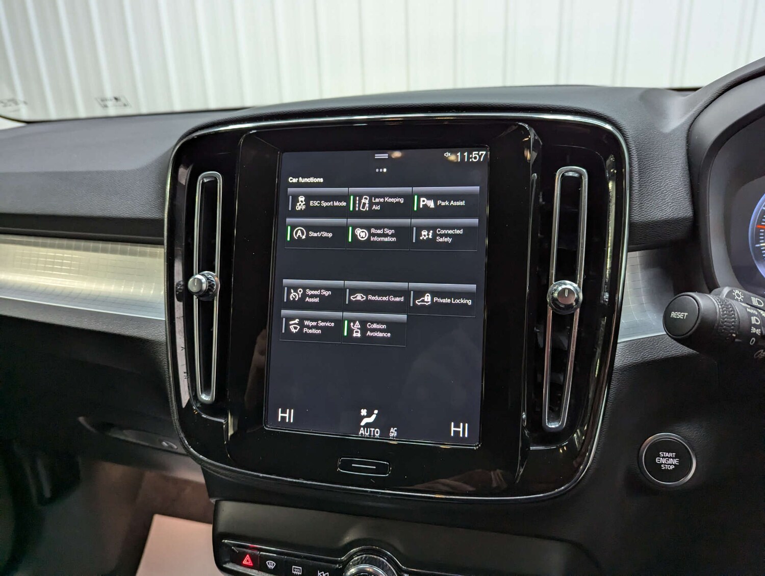 Used Volvo XC40 2019 for sale - 76511114: Photo 87