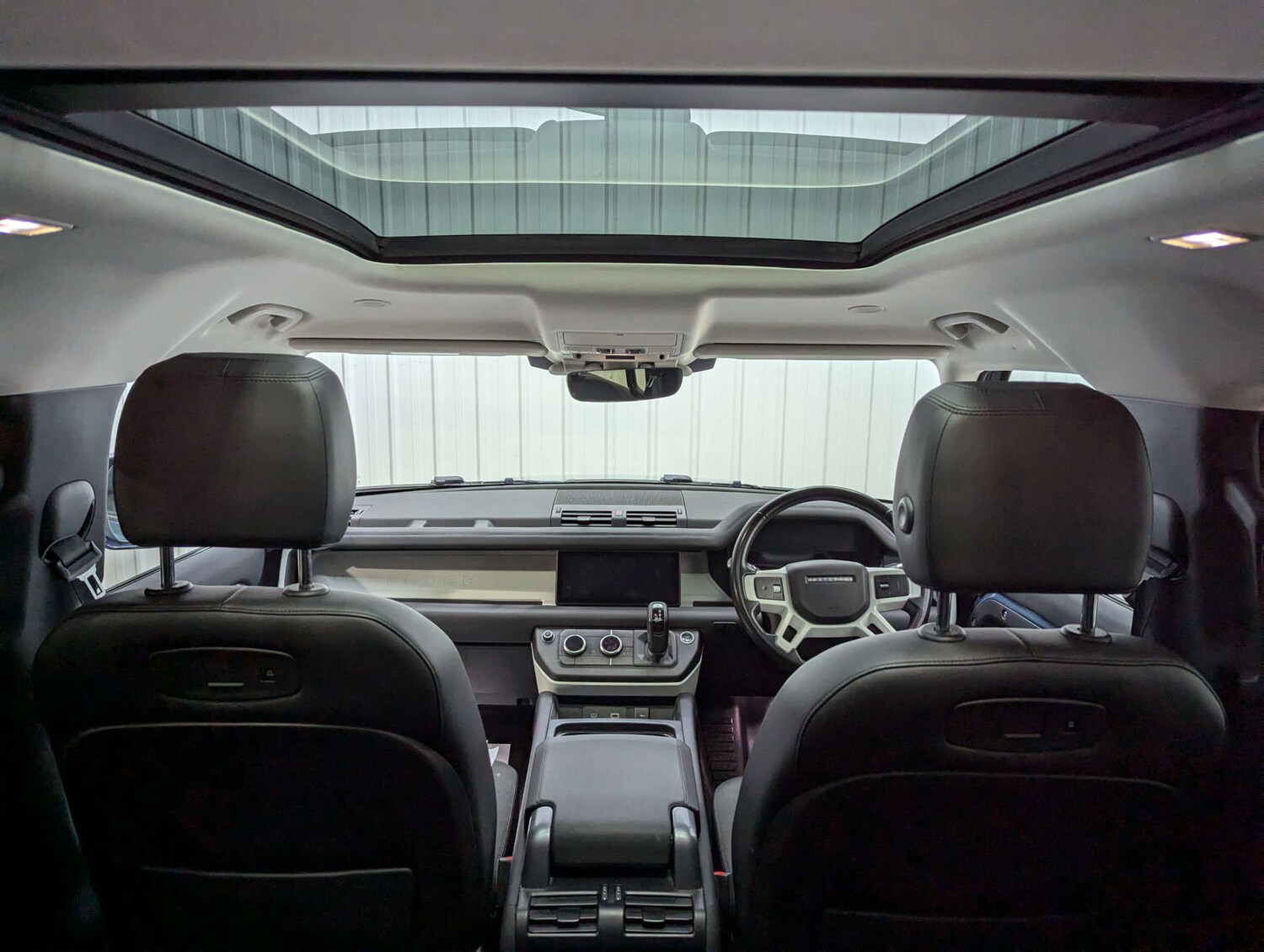 Used Land Rover Defender 2020 for sale - 77077436: Photo 44