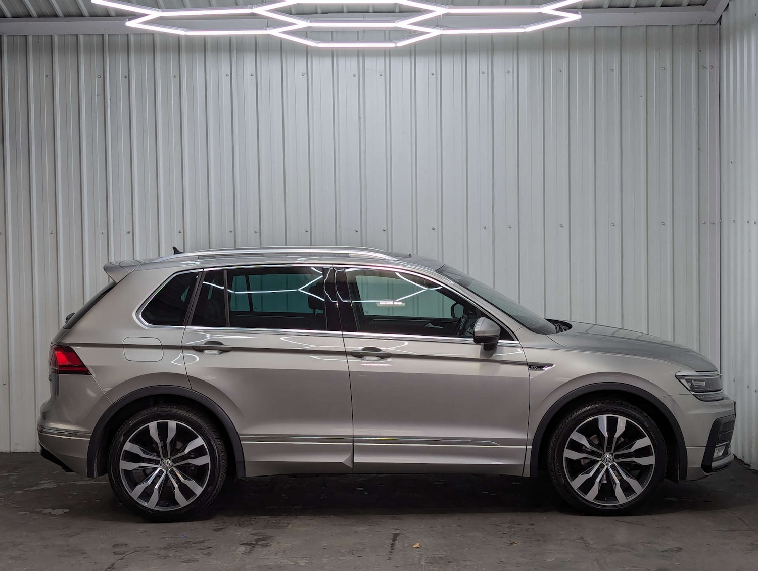 Used Volkswagen Tiguan 2016 for sale - 76940196: Photo 14