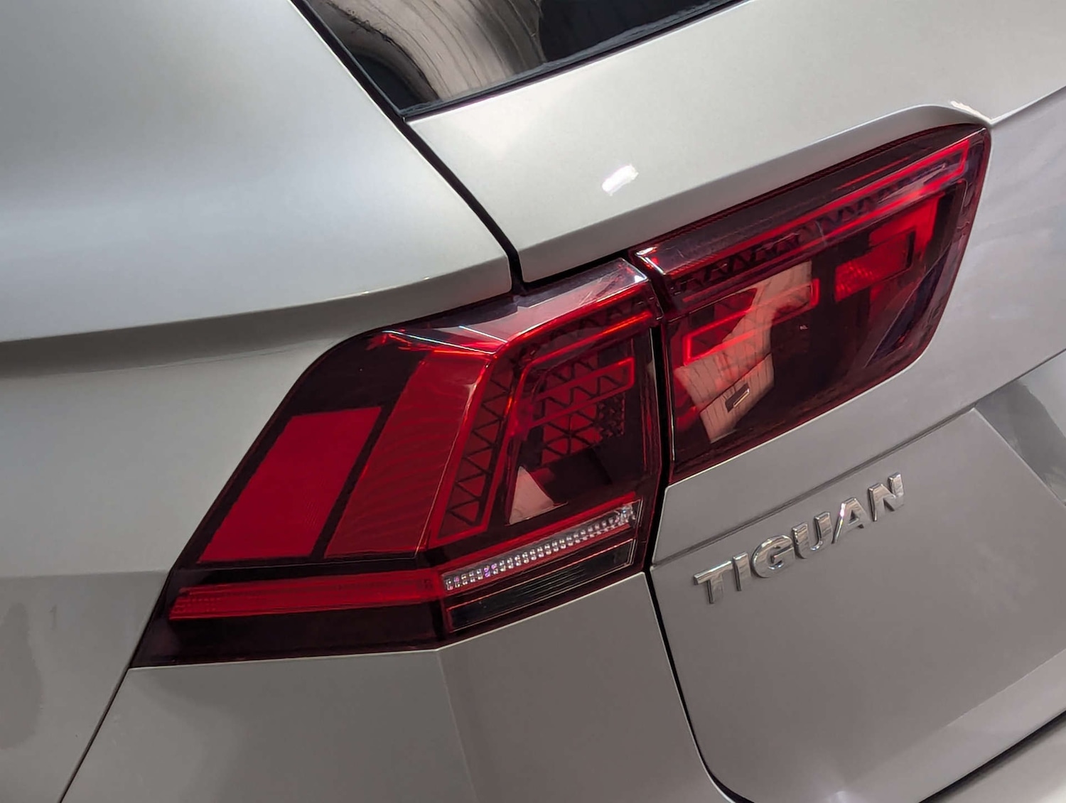 Used Volkswagen Tiguan 2016 for sale - 76940196: Photo 41