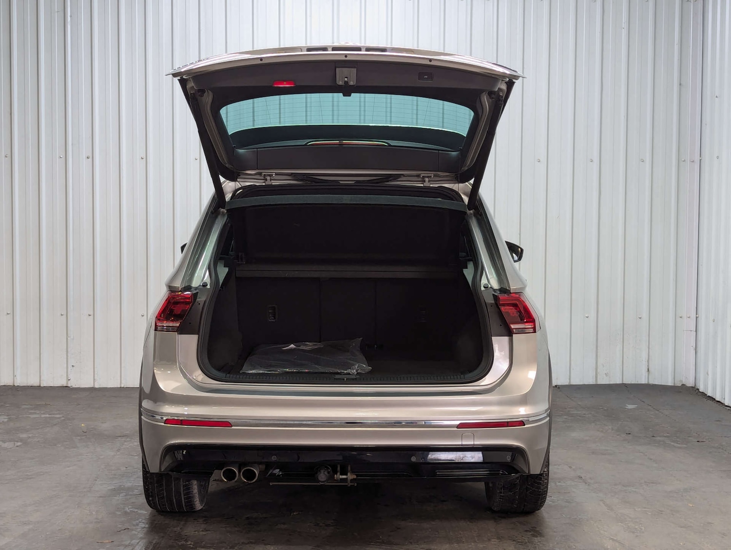 Used Volkswagen Tiguan 2016 for sale - 76940196: Photo 43